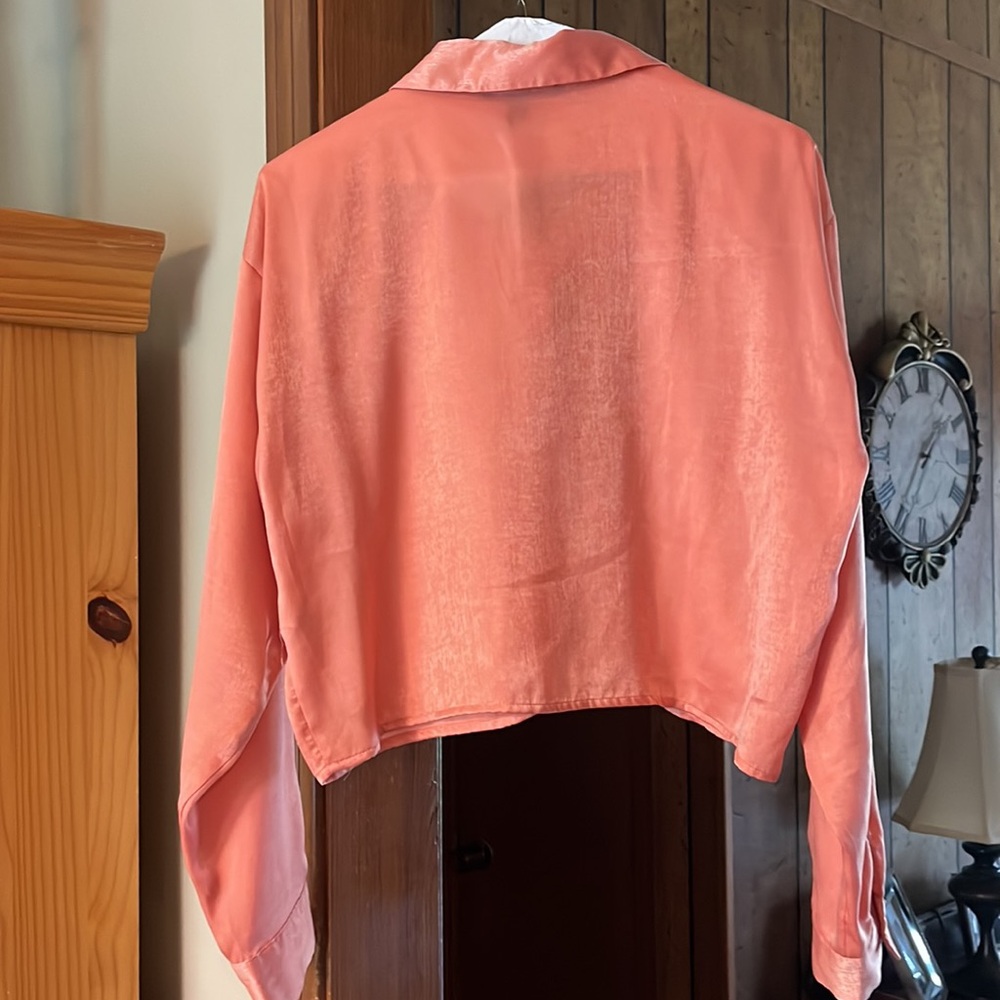 Cropped Forever 21 Silky Top. Size Medium. - Picture 2 of 5